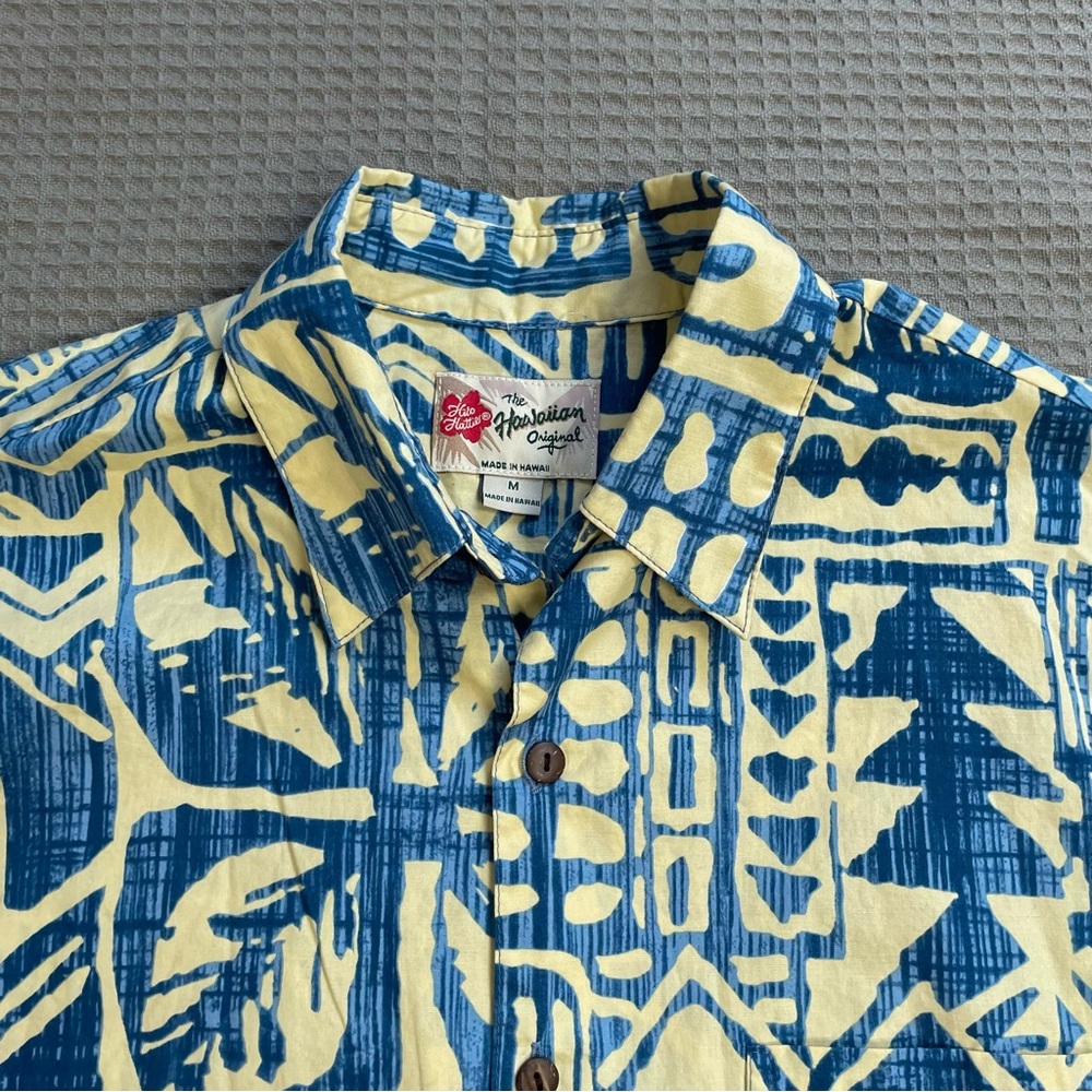 Hilo Hattie Hawaiian Shirt Medium Men’s Yellow Blue Batik Short Sleeve Cotton